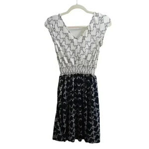 Xhilaration Black & White Tribal Print Short Sleeve V Neck A-line Mini Dress